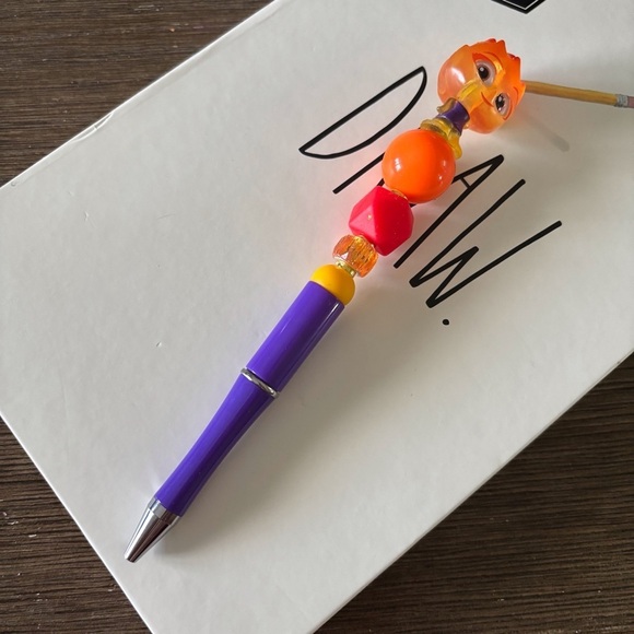 Disney Doorables: Elemental: Ember Lumen handmade beaded pen - Picture 2 of 3